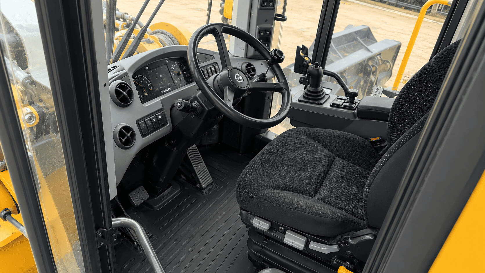 Volvo L120H — photo 3